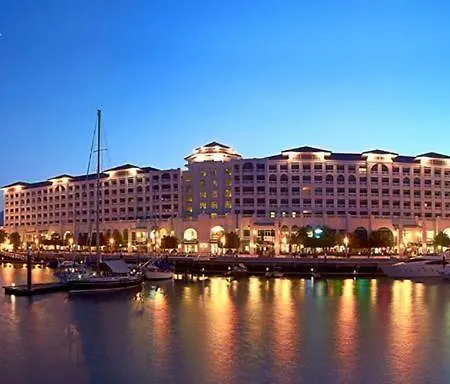 Perfect Marina @ Strait Quay /W Exclusive Stay Tanjung Tokong Exterior photo